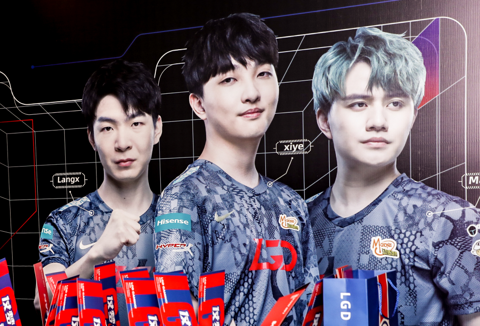 而对于仍在 而对于仍在